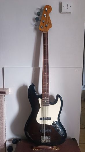SX Bass Guitar and Squier BP 15 Amp Great Starter Set