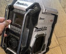 Makita jobsite radio / speaker