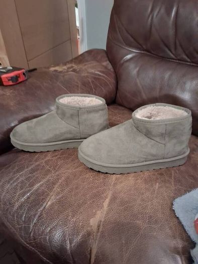 footware eur 2 each