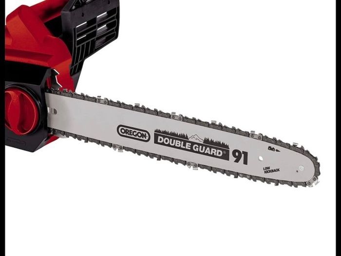 Electric Chainsaw -- 2000W, 16 Inch (40cm) OREGON Bar and Chain, Saw Kickback Protection, Tool-Free Tensioning -- For Effortless Cutting Of Wood, Trees and Branches (FREE POSTAGE)