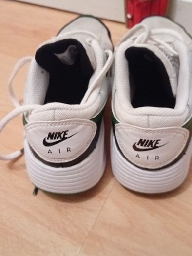 Nike Air Runners Size Uk 4
