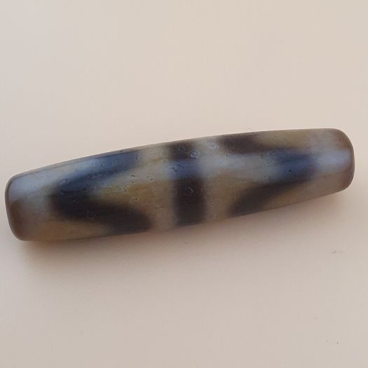 Vintage Himalayan Tibetan Zigzag Pattern Agate Bead Amulet