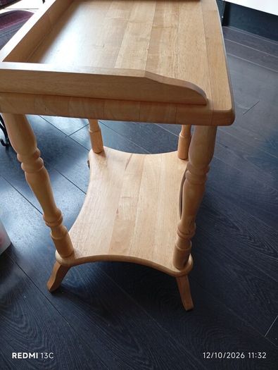 side oak table ,   2 tier