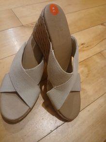 Tommy Bahama Wedge Sandals