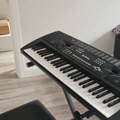 piano keyboard a