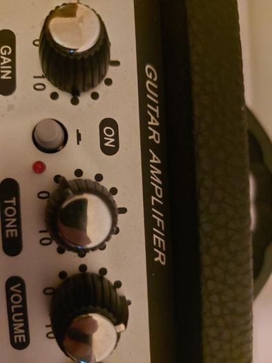 Rocktile Electric Guitar and AMP, in new condition