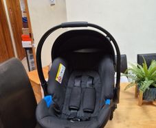 Infant car seat