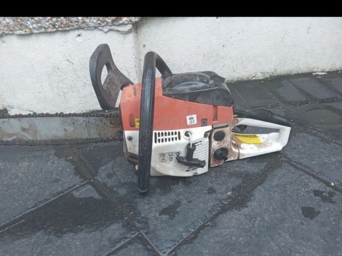 Jobsite chainsaw
