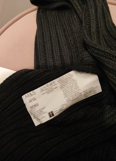 Marks and Spencer mens rib scarf with tags