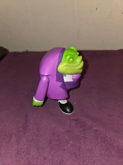 Danger Mouse - Baron Greenback figure