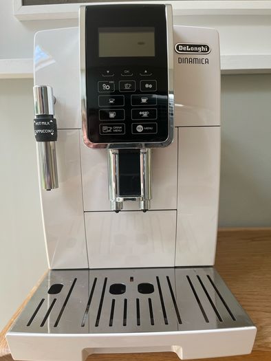 DeLonghi Dinamica Coffee Machine