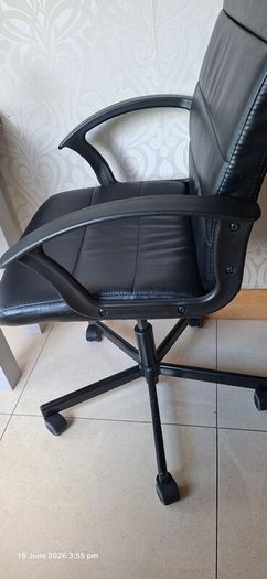 Computer chair