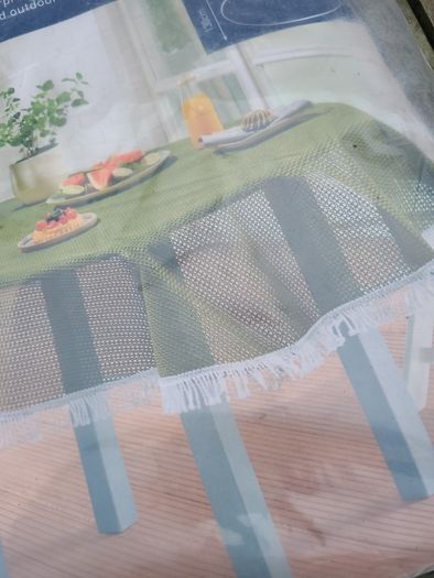 Table cloth