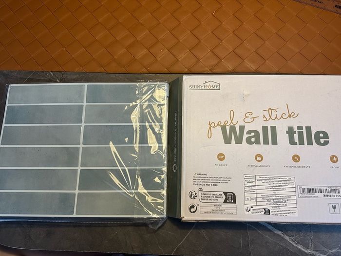 Peel and Stick 3D Wall Tiles in Box