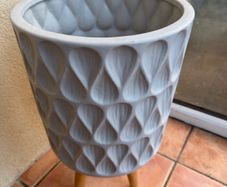 Planter pot grey stone