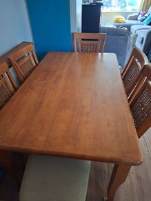 Dining Table & Chairs