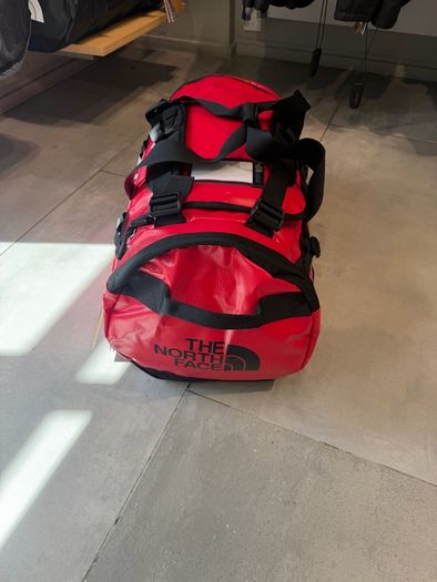 North face medium duffel bag