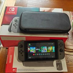 Nintendo Switch, Case and boxes