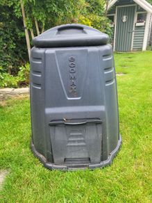 220L compost bin