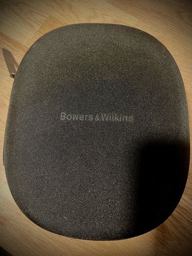 Bower & Wilkins px8 pro wireless headphones