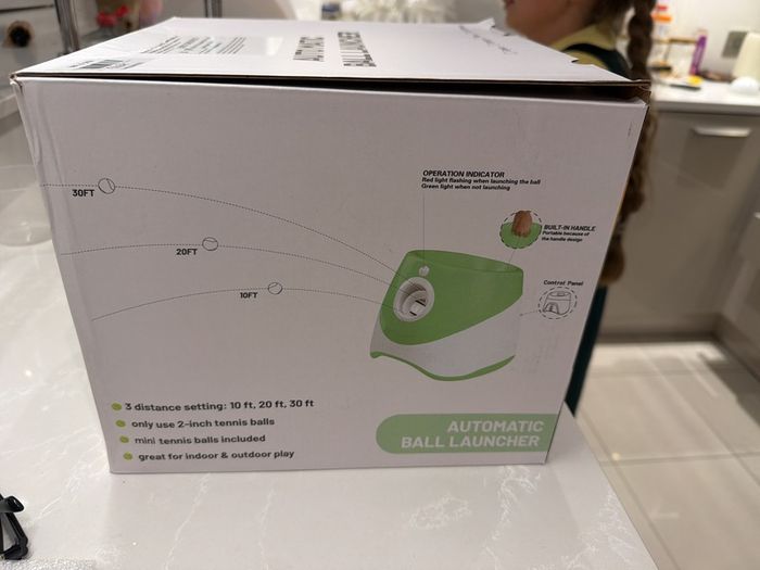 Automatic ball launcher
