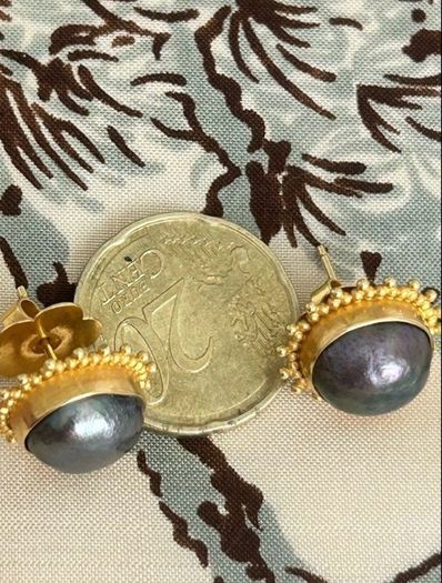 Carolyn Tyler Designer 22ct Gold & Tahitian Pearl Earrings
