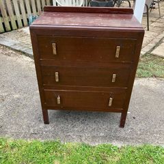 Old Dresser