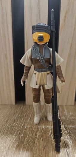 Star Wars Vintage Leia Boushh Complete