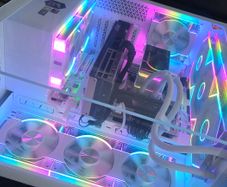 Custom gaming PC RYZEN 9950x3d 48gb 5080rtx
