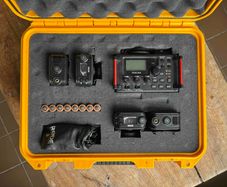 2x Rode wireless mic / Tascam recording kit