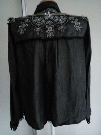 Zara ladies shirt size M