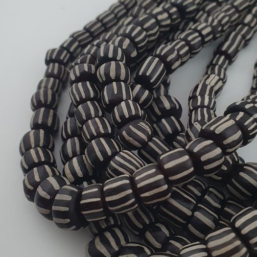 Vintage African Style White Stripe 10mm - 10.9mm Glass Beads necklace Strand