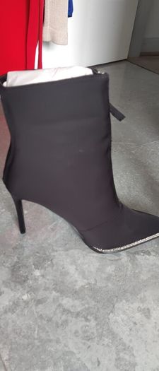 beautiful rhinestones zip front black boots size 41 Sergio todzi