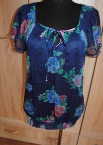 Amisu navy floral blouse size  UK16 EU44 Postage included