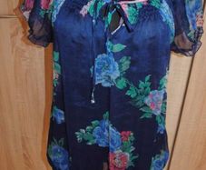 Amisu navy floral blouse size  UK16 EU44 Postage included