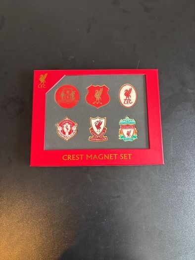 Liverpool FC crest magnet set