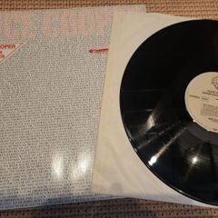 Alice Cooper - Zipper Catches Skin