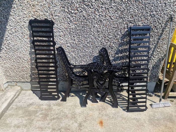 Garden table + bench cast iron