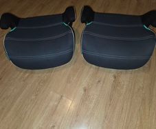 2 x Miniuno booster seats