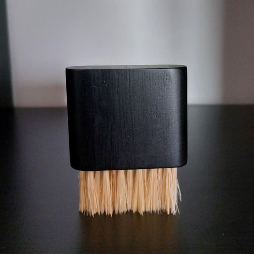 Nail brush