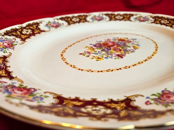 Large, beautiful oval serving platter by Arklow Pottery (Larne pattern / No. 2384) - Vintage from Ireland