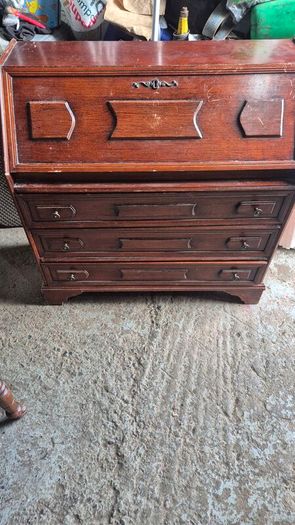 vintage bureau for upcycling