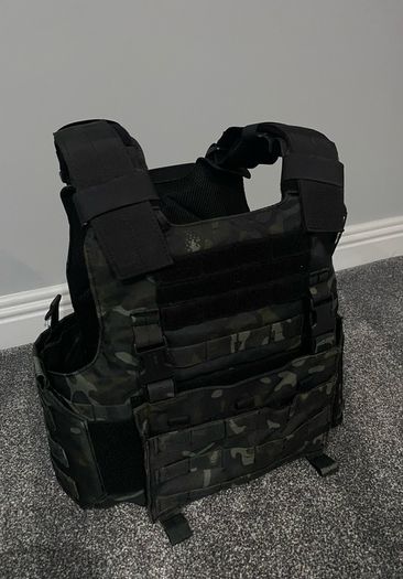 Airsoft plate carrier / vest