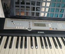 Yamaha keyboard PSR E203