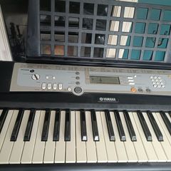 Yamaha keyboard PSR E203