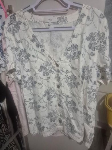 Clothes size 20/22