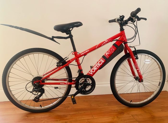 Bike: Apollo Vortice Junior Hybrid Bike - 24" Wheels