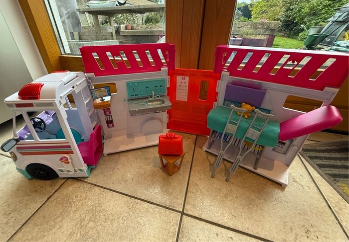 Barbie Carers Care Clinic