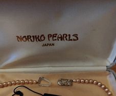 Pearl necklace