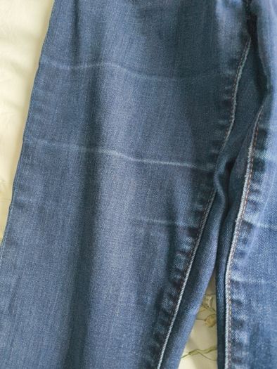 Ladies Levi's 712 slim jeans